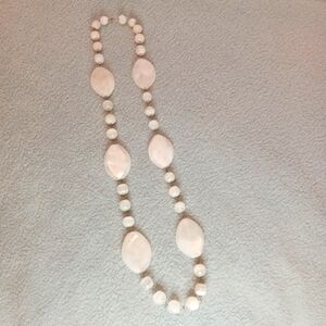 🌸Vintage 1968 White Onyx Hand Carved in Mexico Necklace 28"